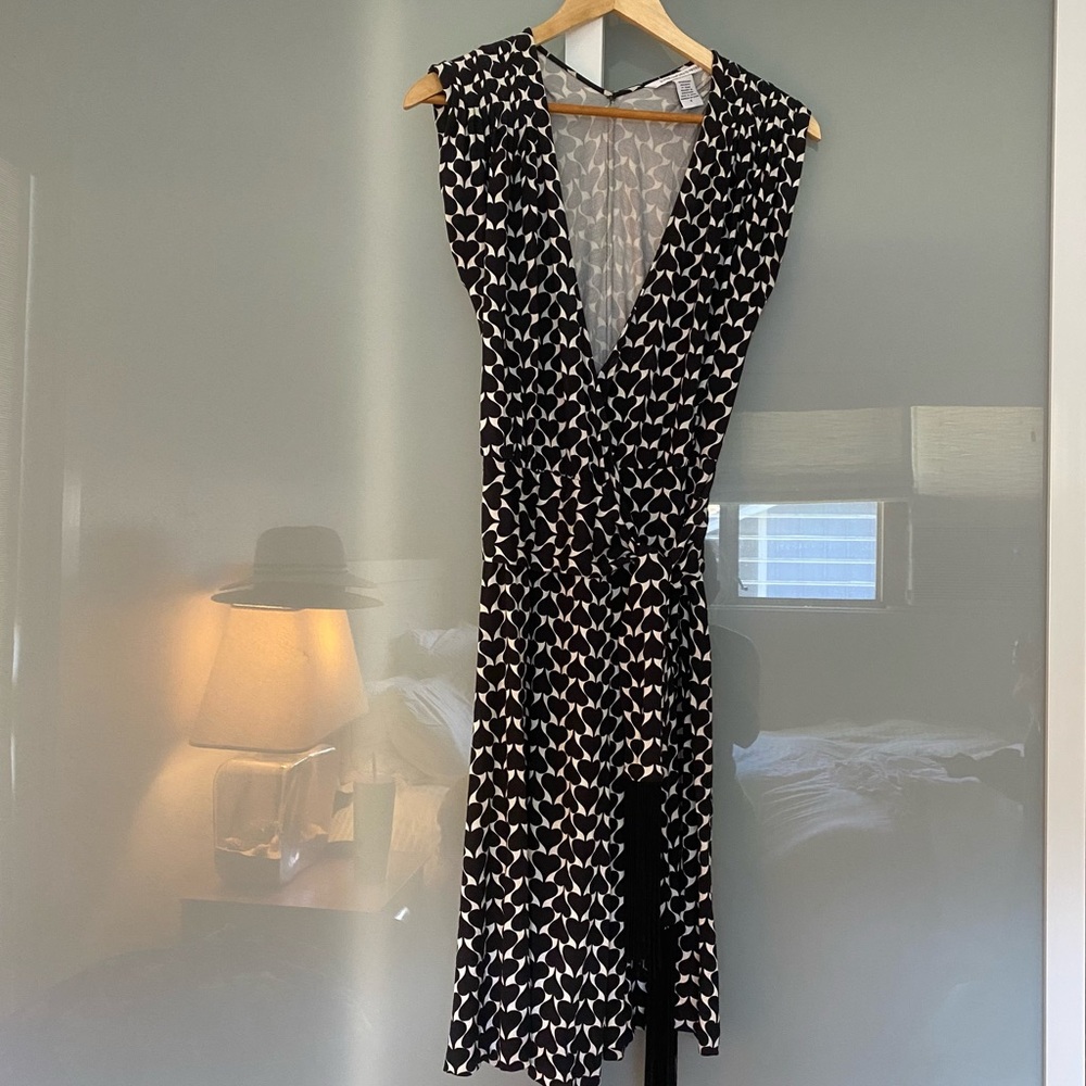 DVF Size 2 B&W Wrap Dress